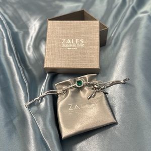 Emerald bracelet